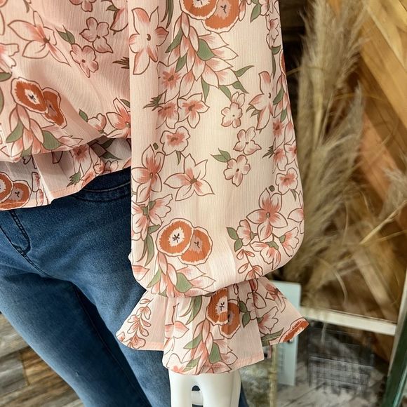 Pink Off The Shoulder Puff Sleeve Ruffled Floral Print Blouse 💗 - Picture 6 of 7